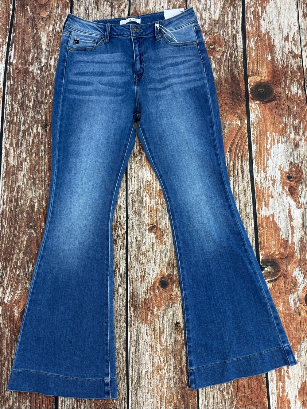 KanCan Women's Flared Leg High-Rise Denim Jeans, Medium Wash, Stretch Size 15/31